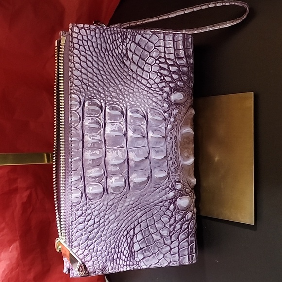 Brahmin Crocodile Embossed Lg Wristlet/Clutch - Picture 2 of 8